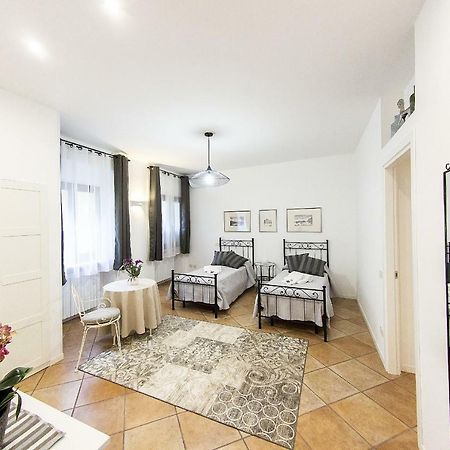 Vivaverona Rooms ภายนอก รูปภาพ