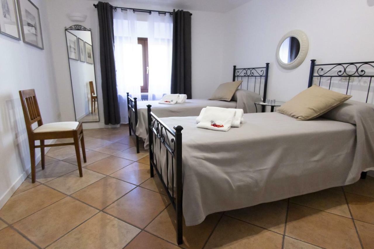 Vivaverona Rooms ภายนอก รูปภาพ