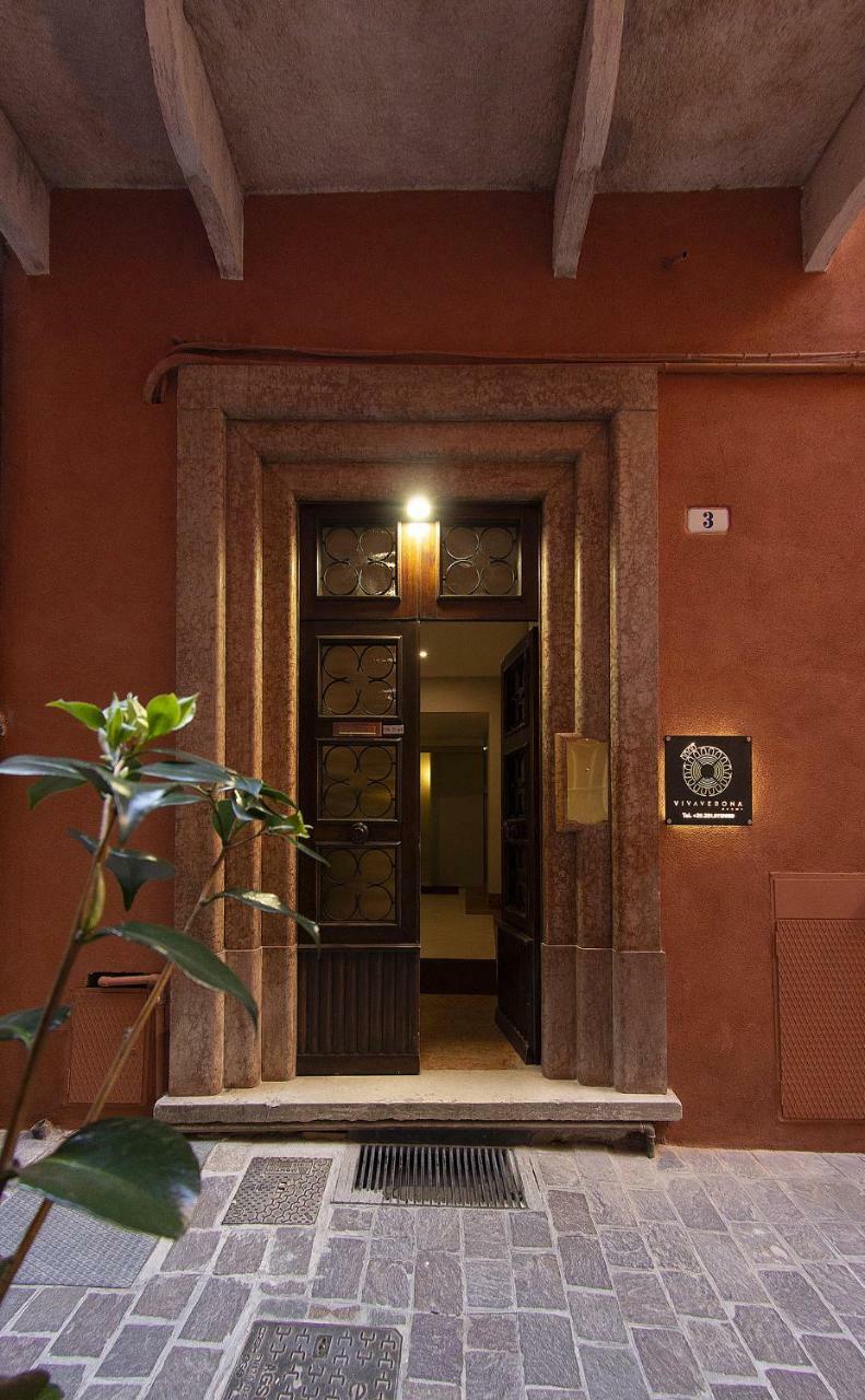 Vivaverona Rooms ภายนอก รูปภาพ