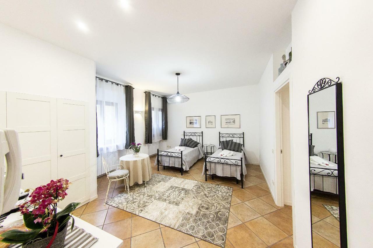 Vivaverona Rooms ภายนอก รูปภาพ
