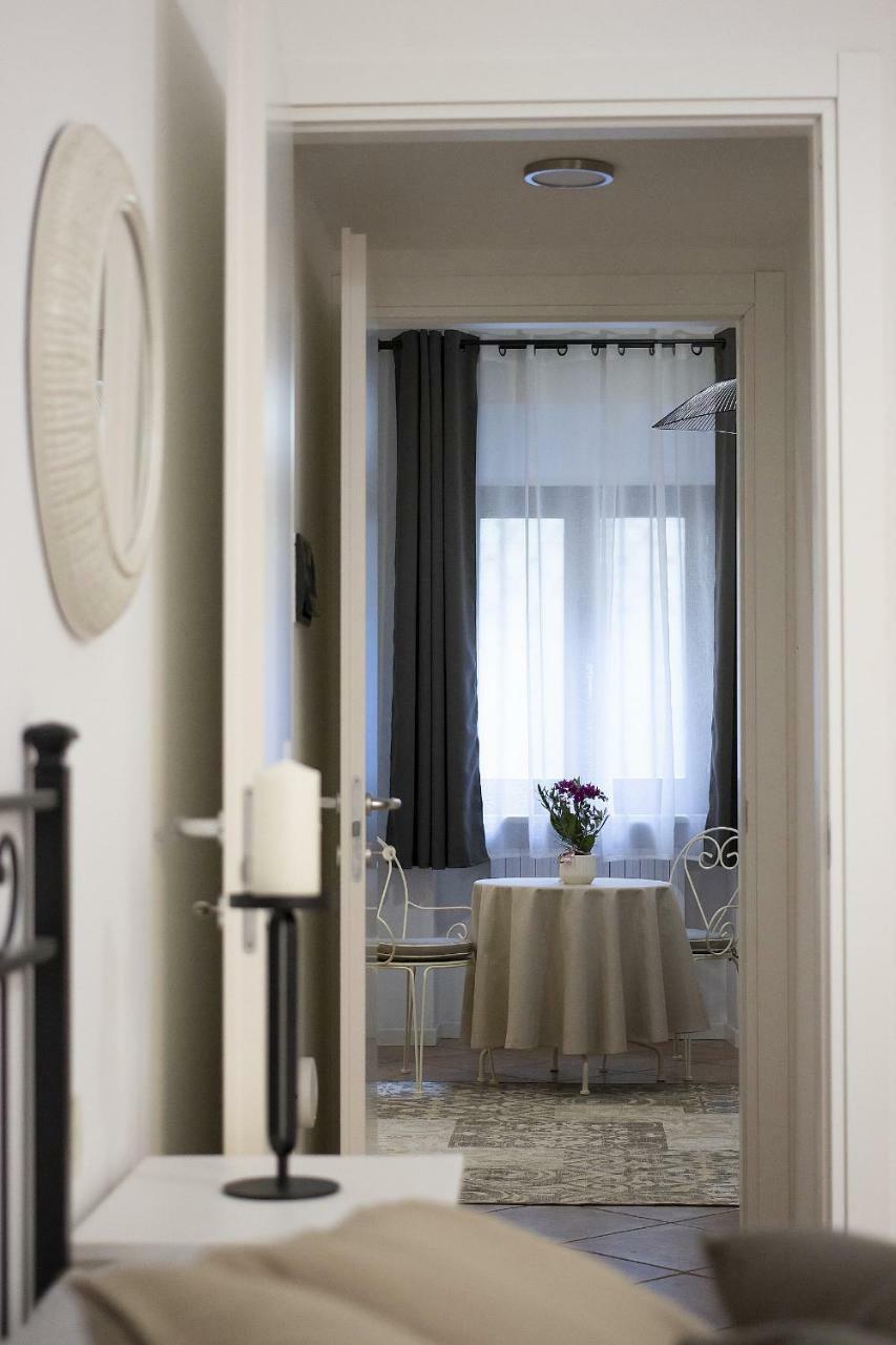 Vivaverona Rooms ภายนอก รูปภาพ