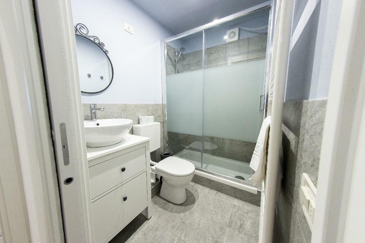 Vivaverona Rooms ภายนอก รูปภาพ