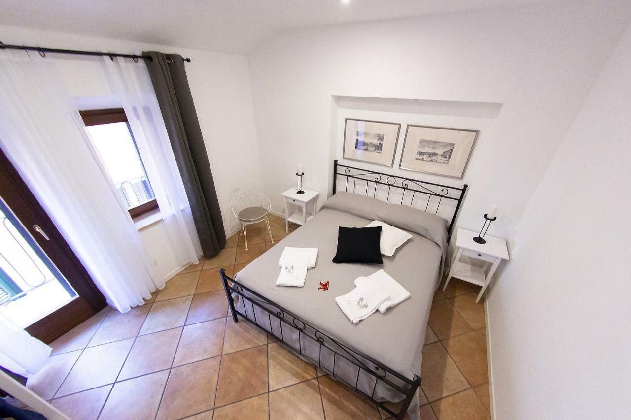 Vivaverona Rooms ภายนอก รูปภาพ